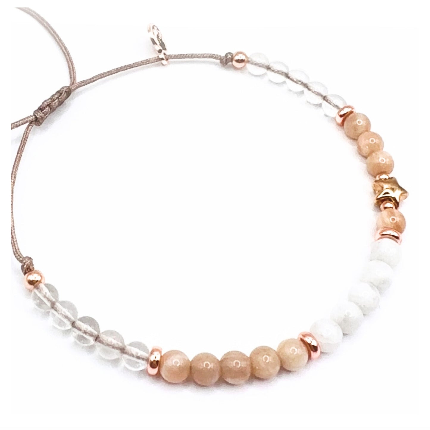 „A KISS GOODNIGHT“ – Sternenkindarmband in Roségold oder Gold mit Weißem Achat, Pfirsich-Mondstein & Bergkristall